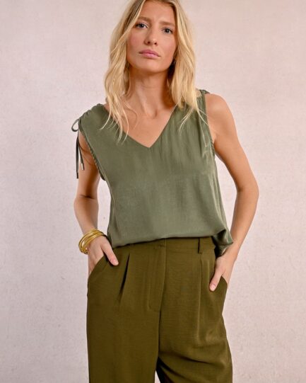 Molly Bracken Αμάνικο Μπλουζάκι Χακί LA211DP