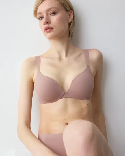 Triumph Body Make-up Illusion Wired Padded Bra 10217848